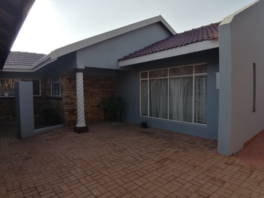 4 Bedroom Property for Sale in Doringkruin North West